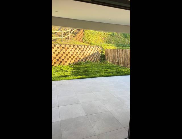 3 BEDROOM TOWNHOUSE FOR SALE IN PALM LAKES ESTATE